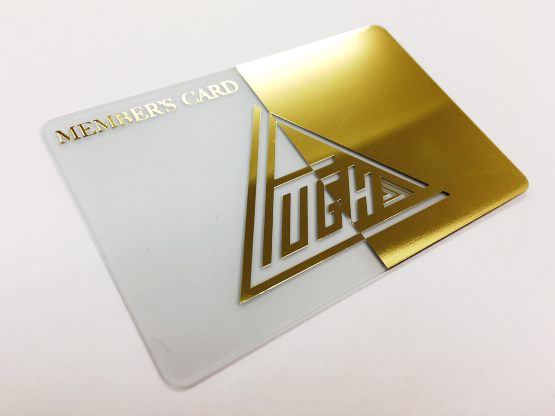 おしゃれでリーズナブルな半透明カードのデザイン事例 日本カード印刷